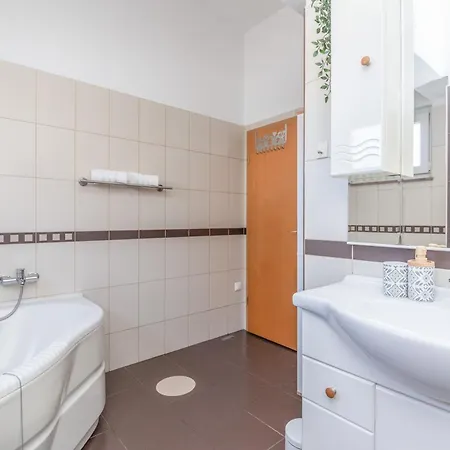 Apartman Marta *